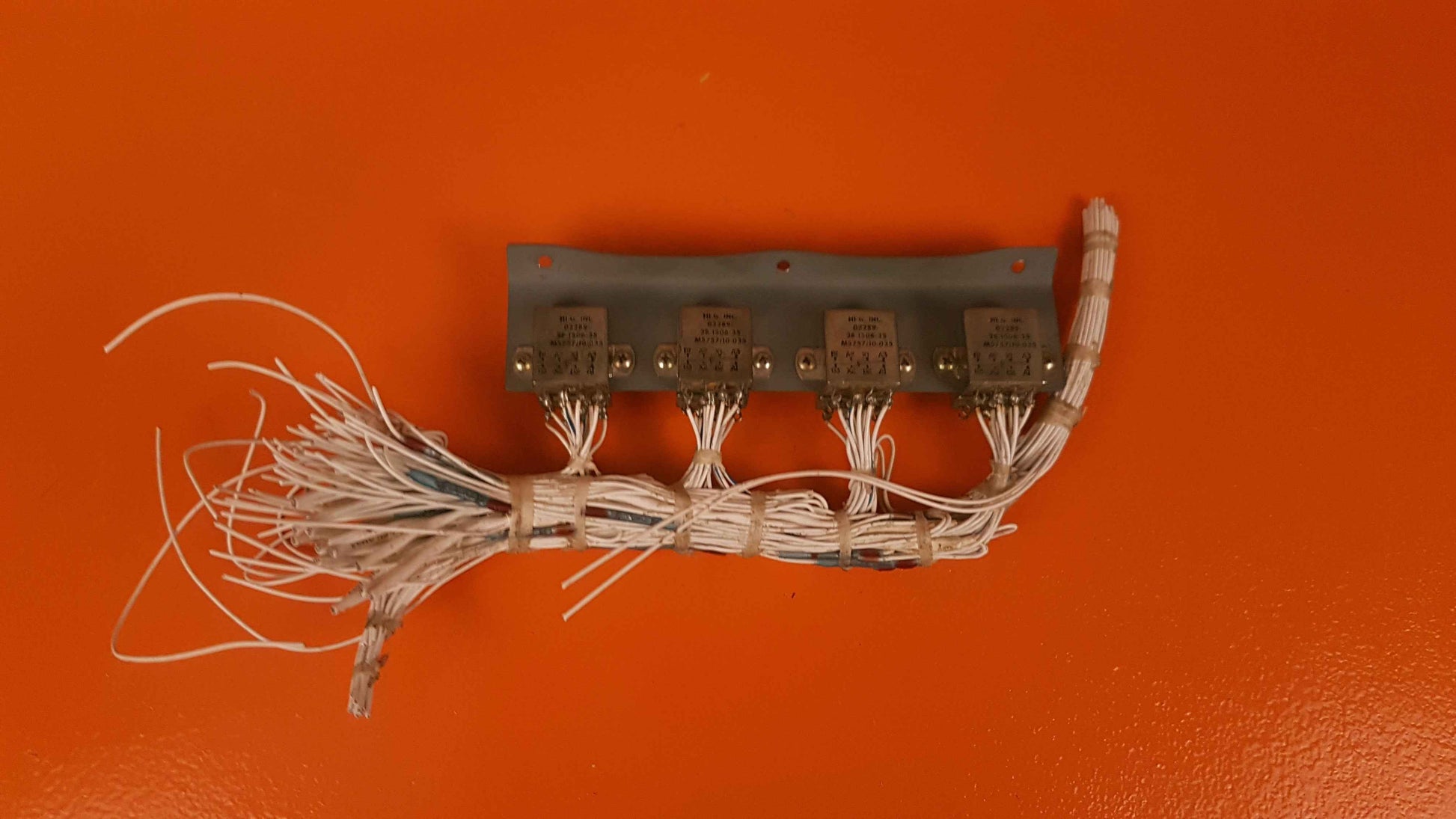 M5757/10-035 HI-G Inc. Set with 8 Relays