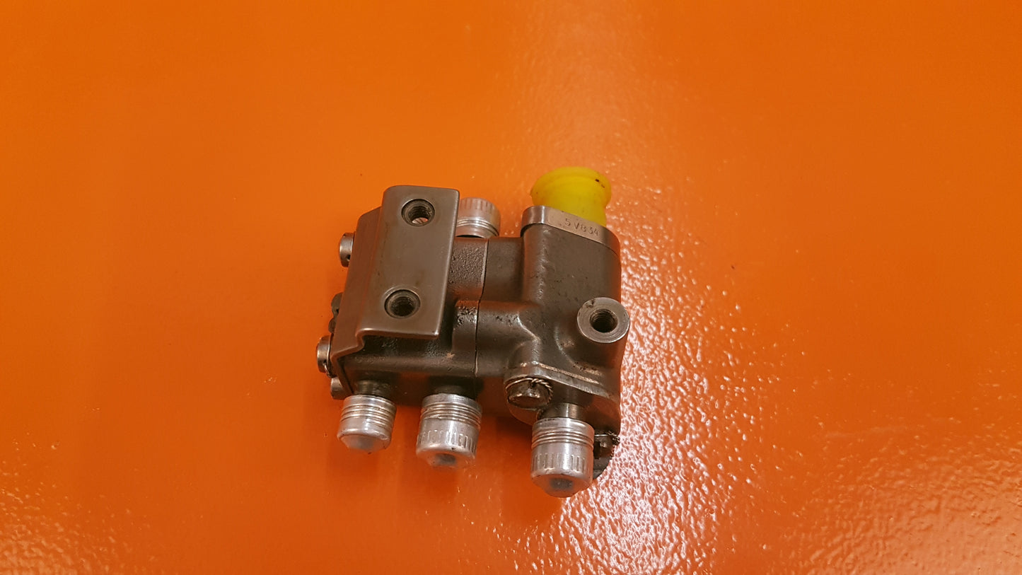 1-180-115-02 Bell Helicopter Fuel Flow Divider Valve