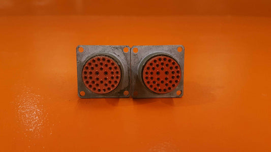 MS3472W20-39P Amphenol Aerospace Wide Flange Receptacle Kit
