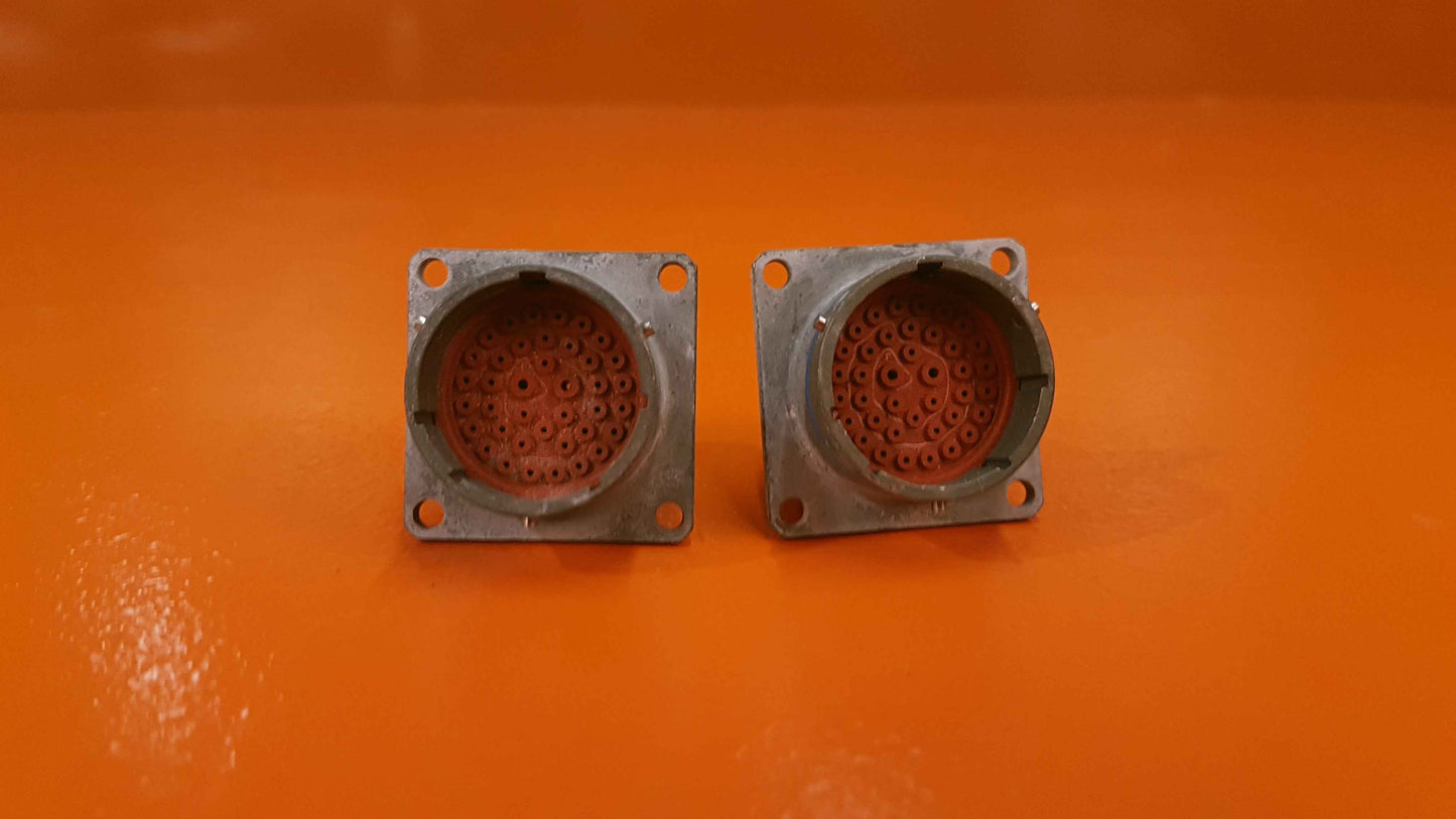 MS3472W20-39P Amphenol Aerospace Wide Flange Receptacle Kit
