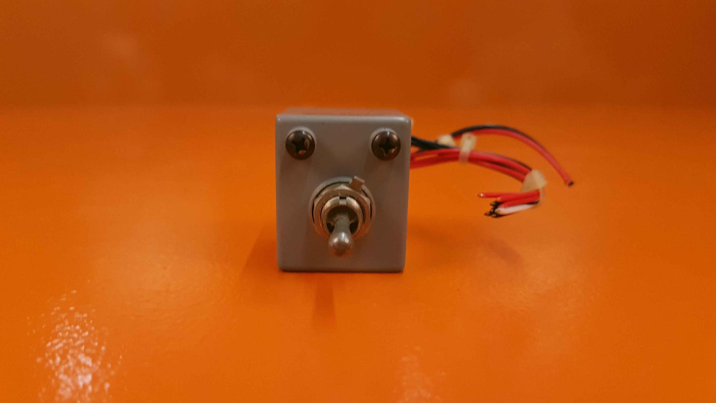 M39019/03-310 Airpax Hydraulic Magnetic Circuit Breaker