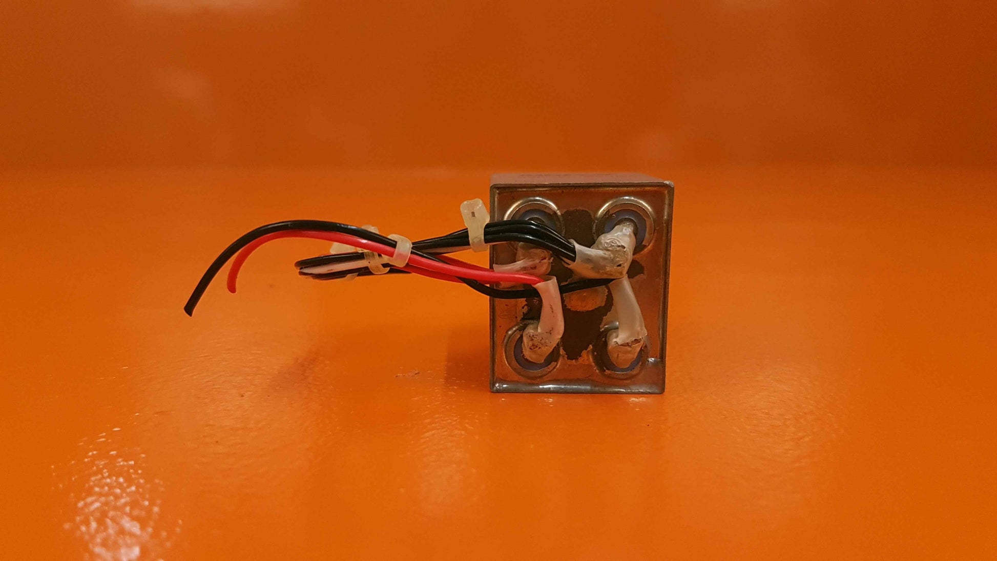 M39019/03-310 Airpax Hydraulic Magnetic Circuit Breaker