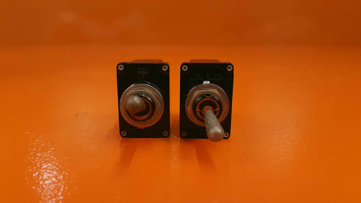 2TL1-8 Sealed Toggle Switch Kit