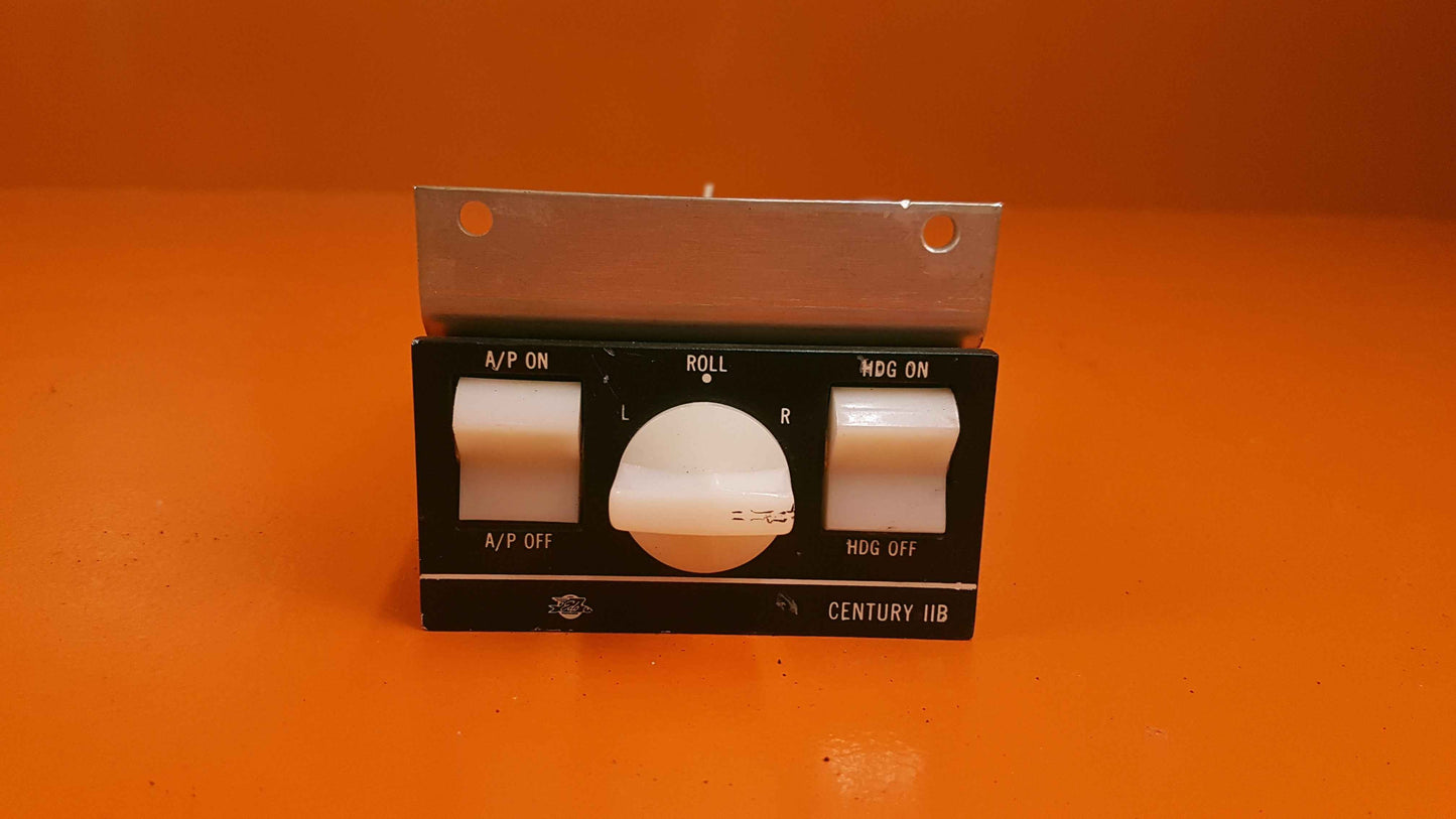 1C385-1 Edo-Aire Century IIB Autopilot Controller Head Unit
