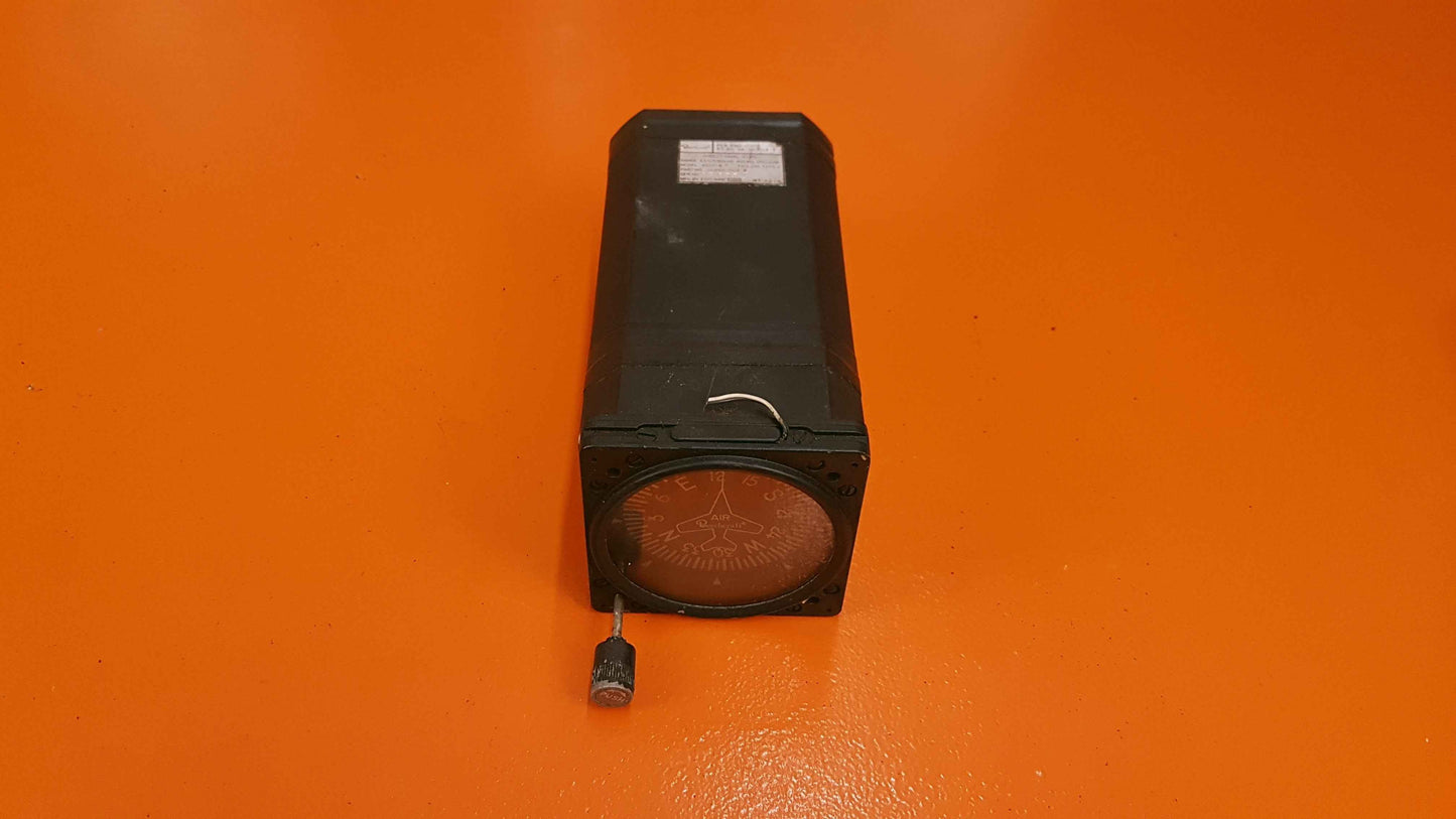 1U262-002-8 Sigma-Tek 4000B-7 Directional Gyro Indicator