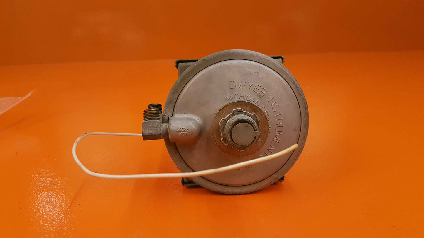 1823 Dwyer Low Differential Pressure Switch