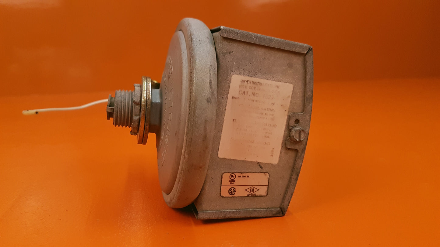 1823 Dwyer Low Differential Pressure Switch