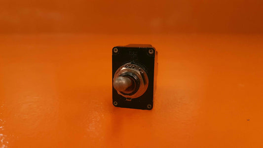 MS24524-22 Honeywell Sealed Toggle Switch