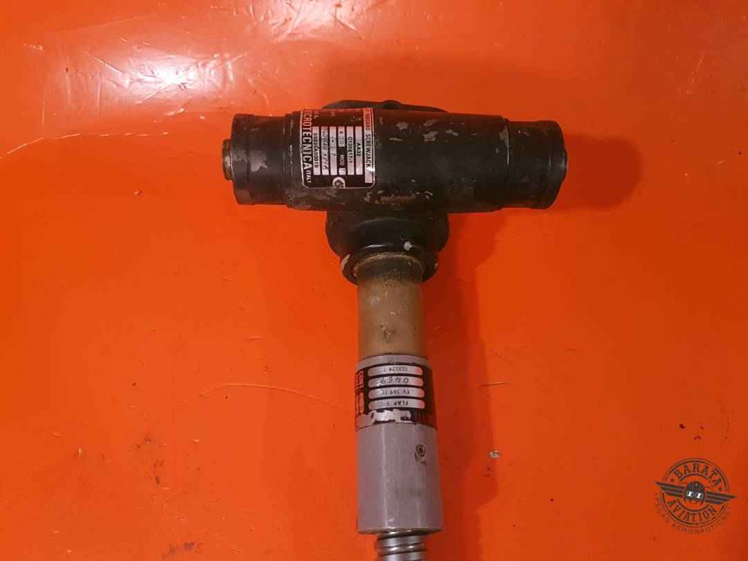 C135817-2 Microtecnica Screw Jack-Flap Intermediate