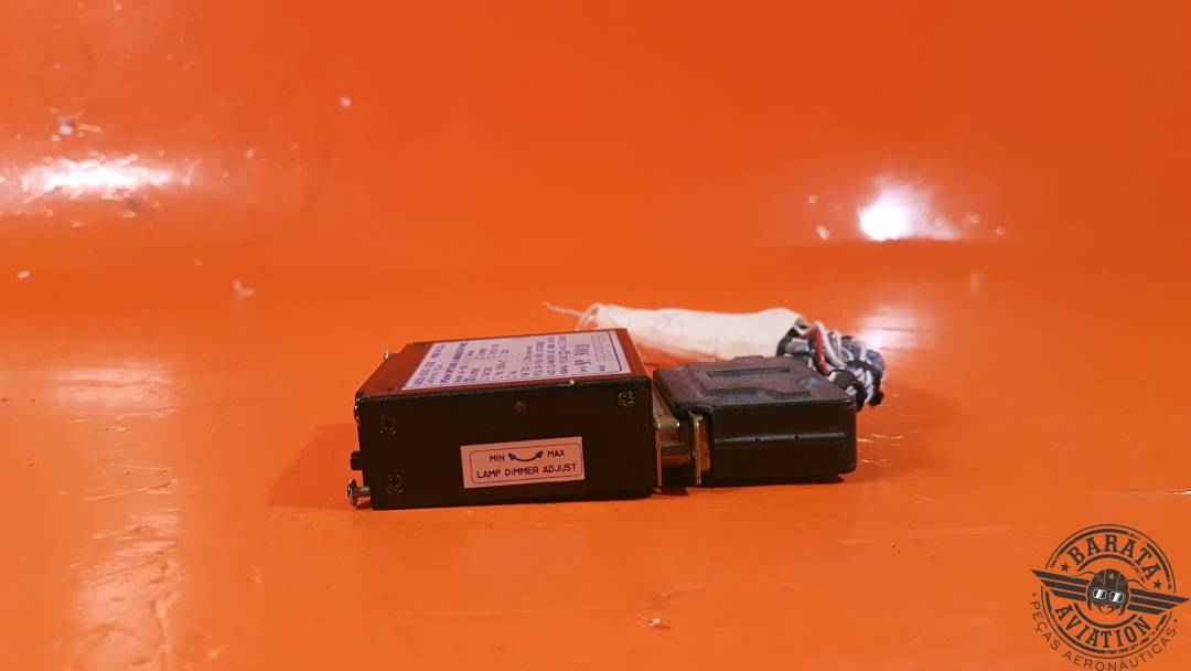 AK-950-KLN90B Panel de conmutación y anunciador de navegación GPS Ameri-King - 28 V - con conector