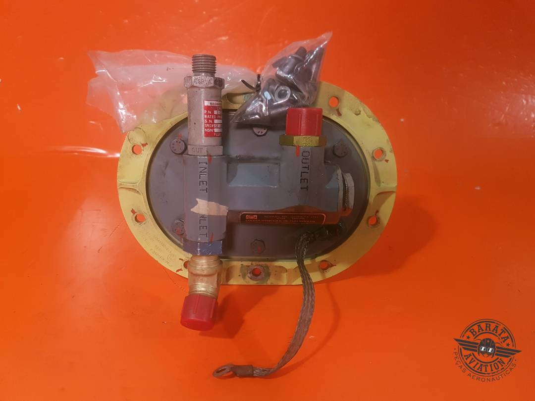 891C000 Enfriador de aceite hidráulico, conjunto refrigerado por combustible - Nuevo excedente