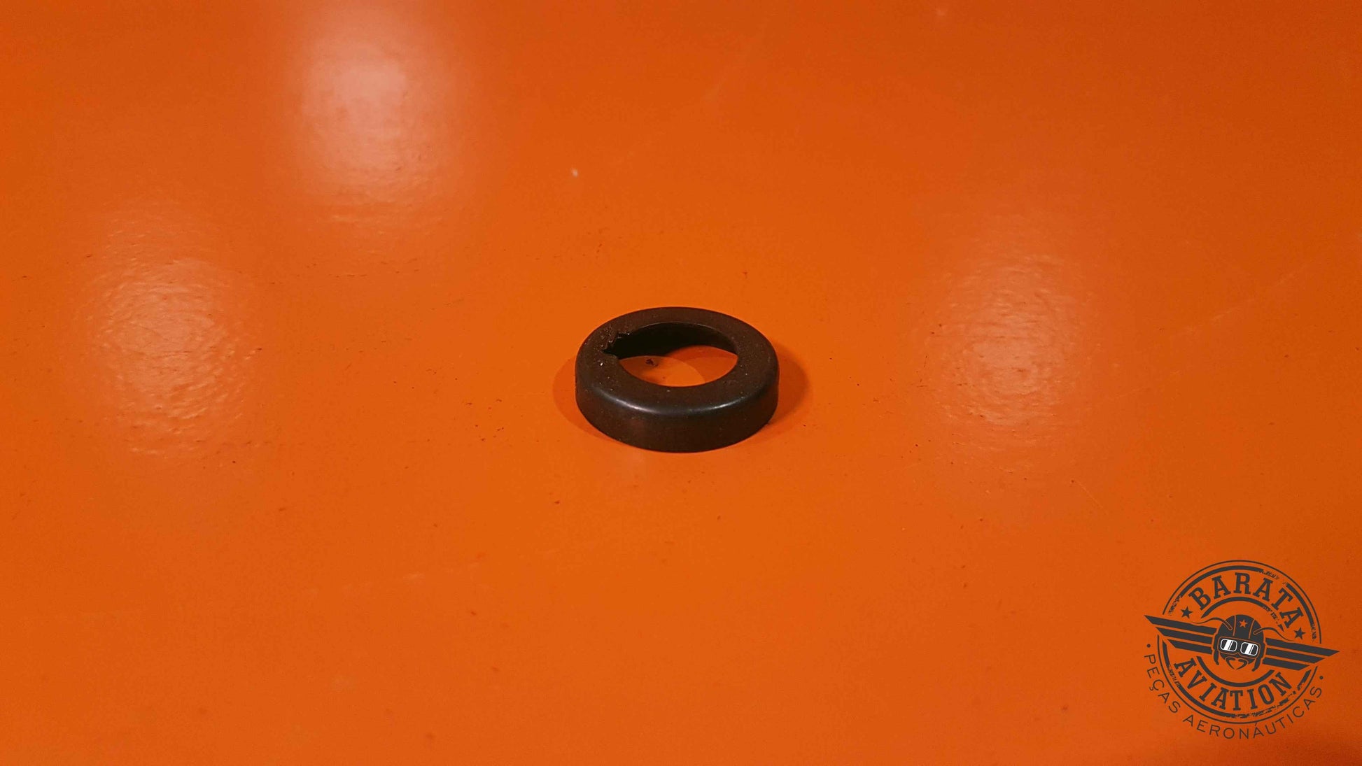 1-070-065-01 FAB Retainer