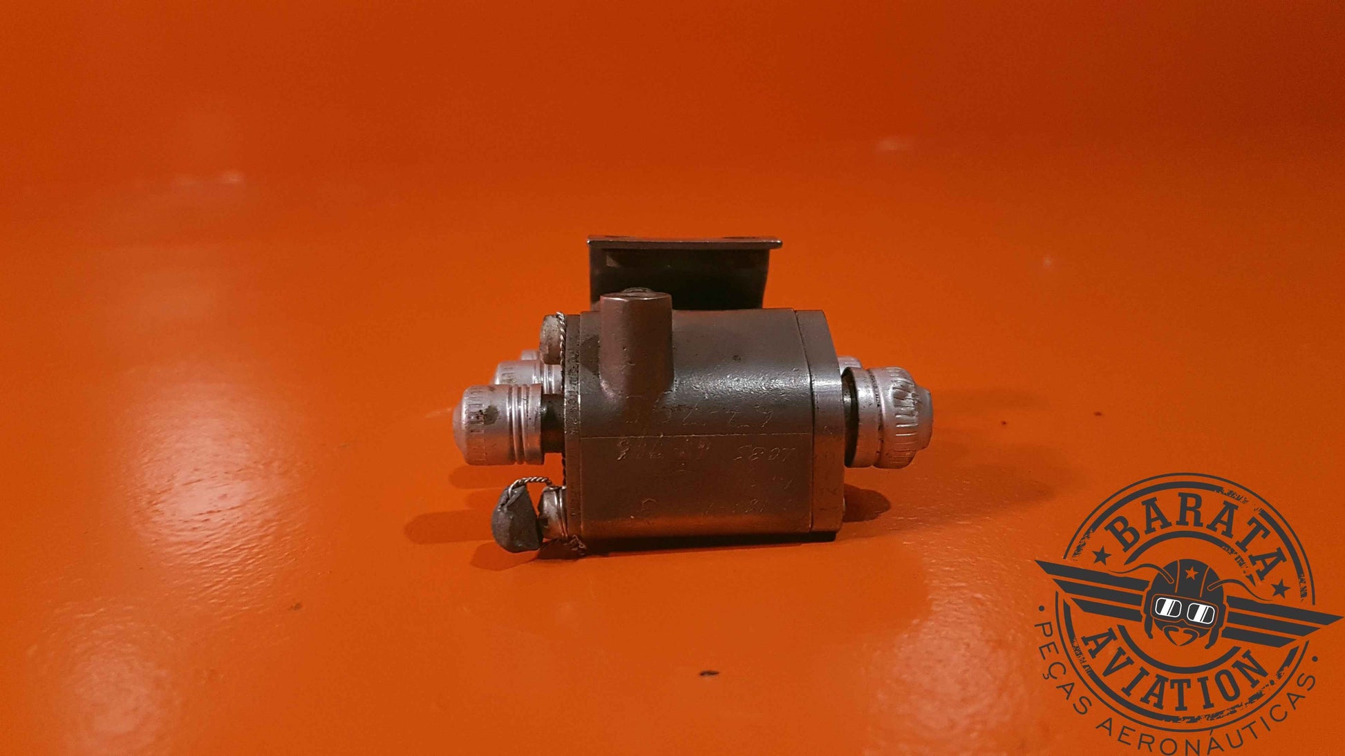 1-180-115-02   Bell Helicopter Fuel Flow Divider Valve