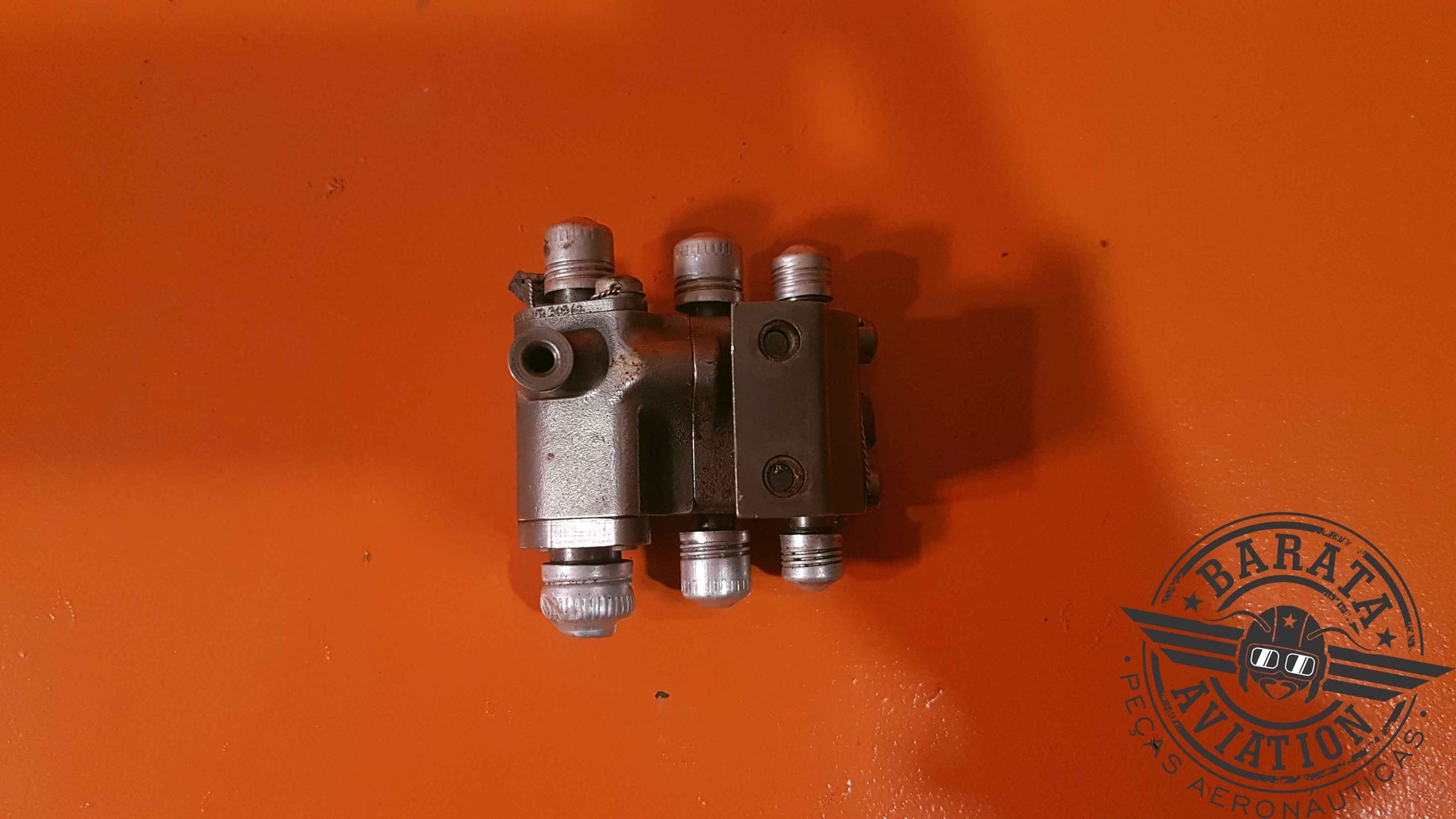 1-180-115-02   Bell Helicopter Fuel Flow Divider Valve