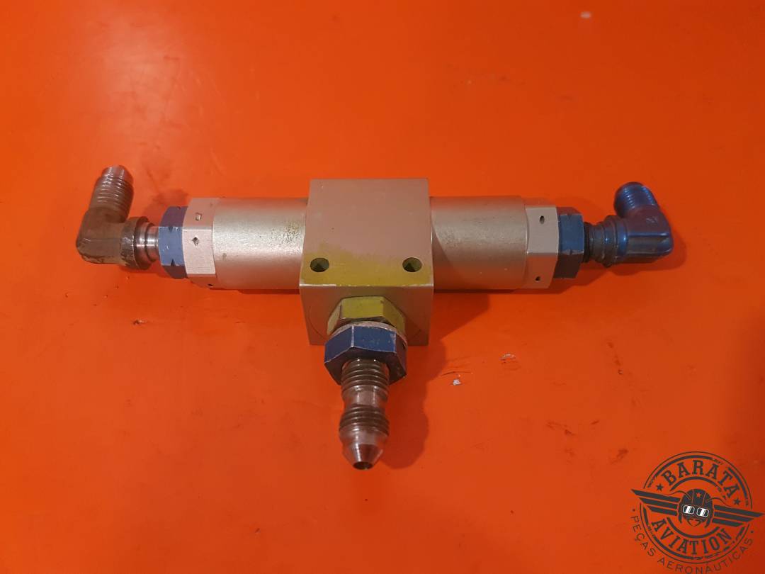 2SV0413 ​​Gar-Kenyon Hydraulic Shuttle Valve Assy