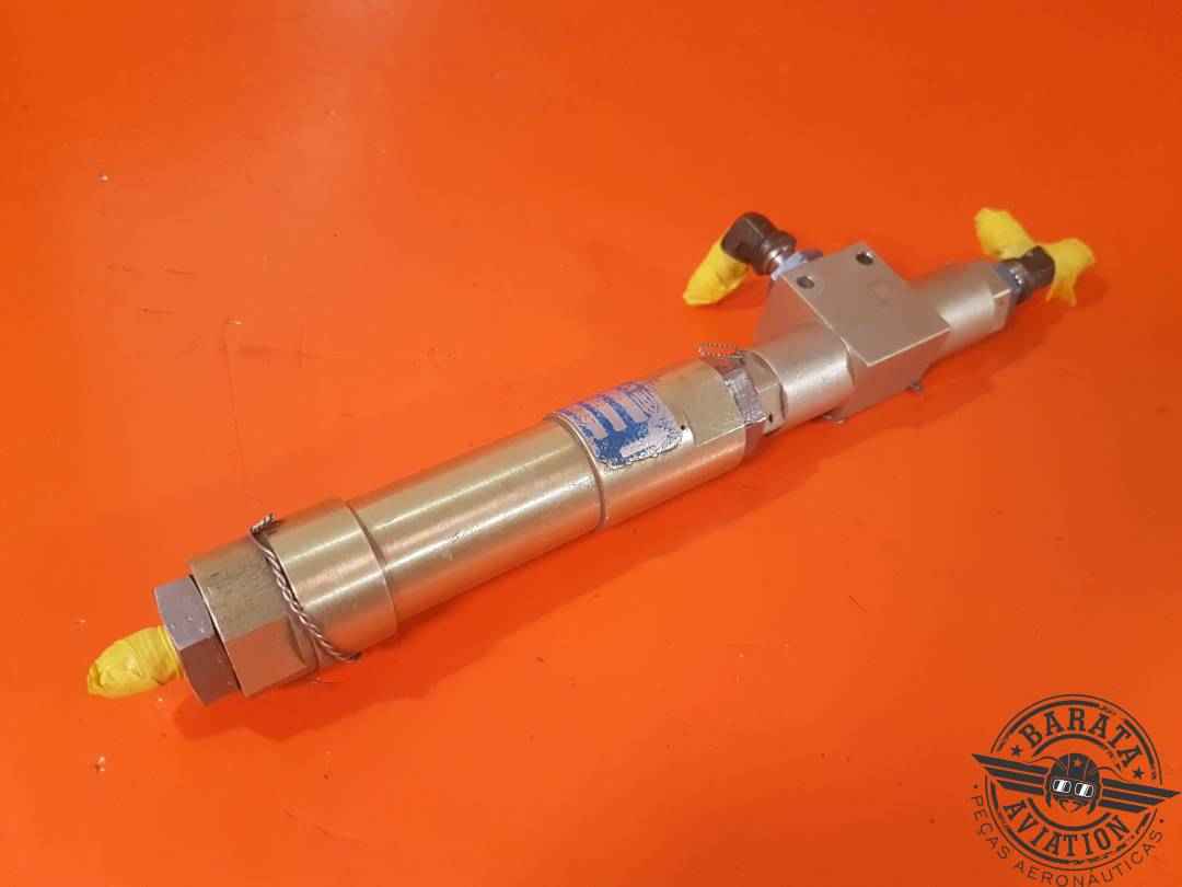 2SV0413  Gar-Kenyon Hydraulic Shuttle Valve Assy