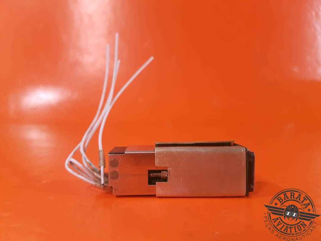 M22885/90 Optics Annunciator Switch