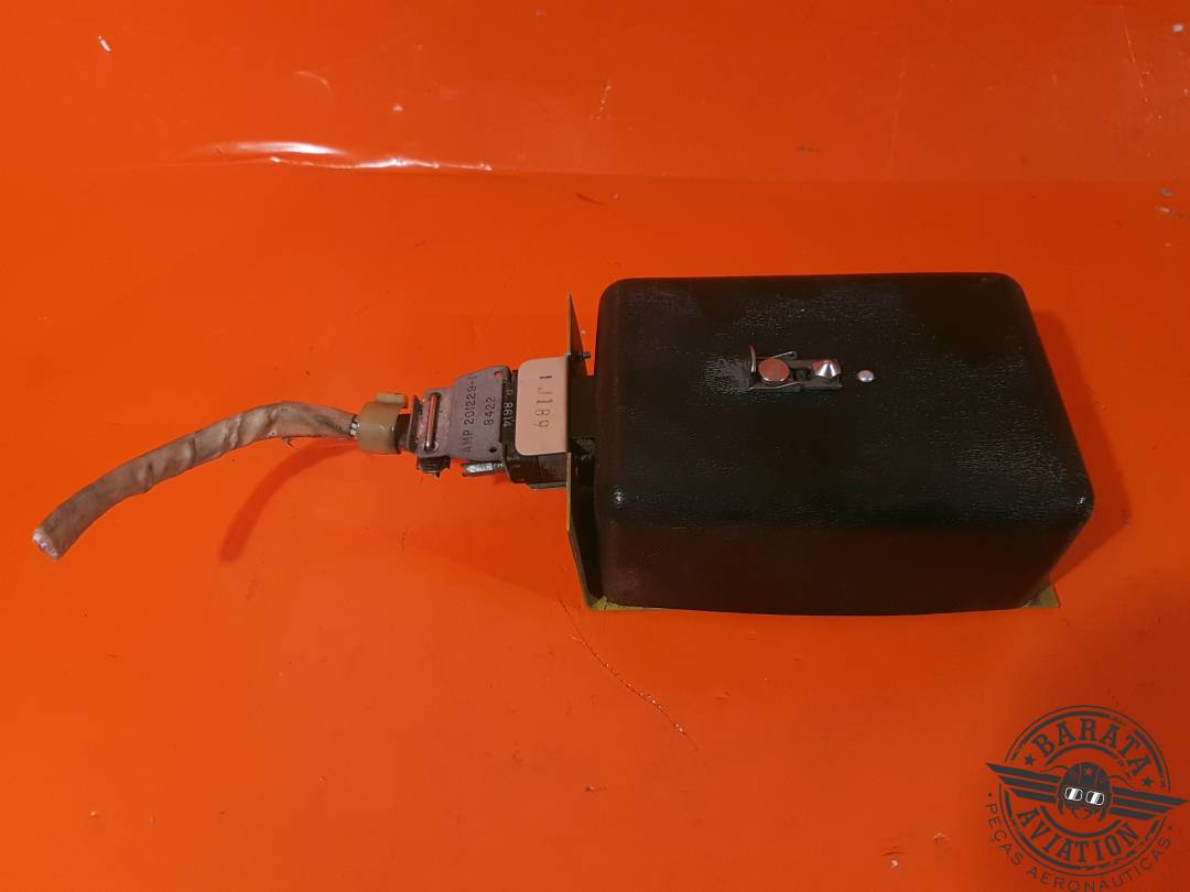 2418074-15 Conjunto de caja de relés Learjet con conector
