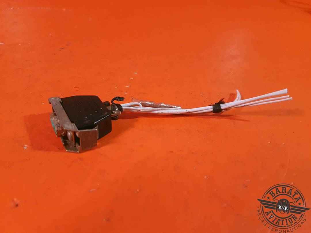 M877 Davtron Digital Clock Chronometer - W/ Connector  * Inoperante * Apenas para retirada de peças