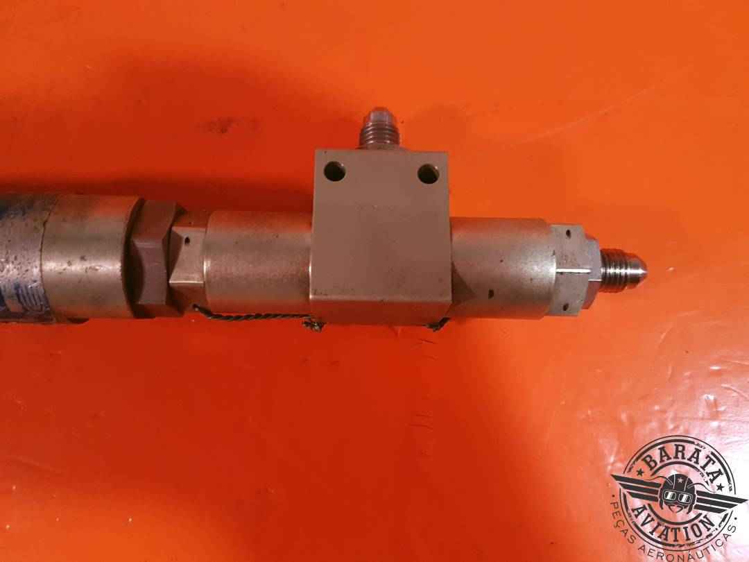 2SV0413  Gar-Kenyon Hydraulic Shuttle Valve Assy