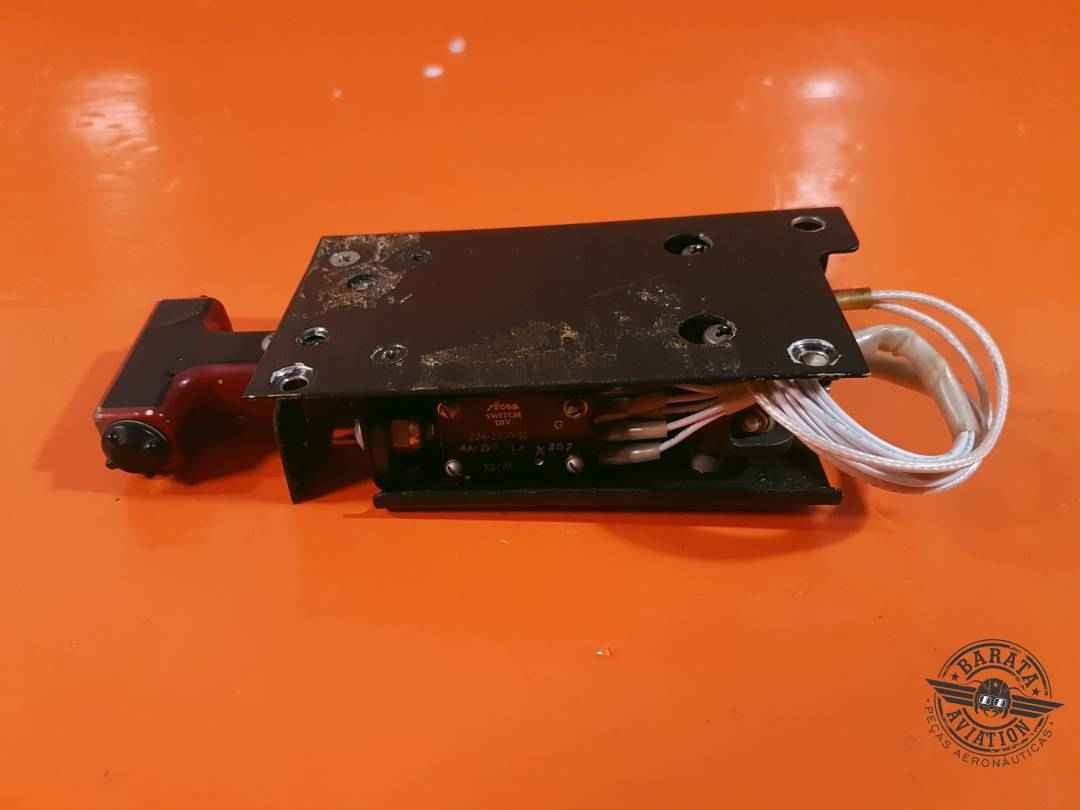 6608214-3 Lear Jet Switch Assy Fire Pull R/H