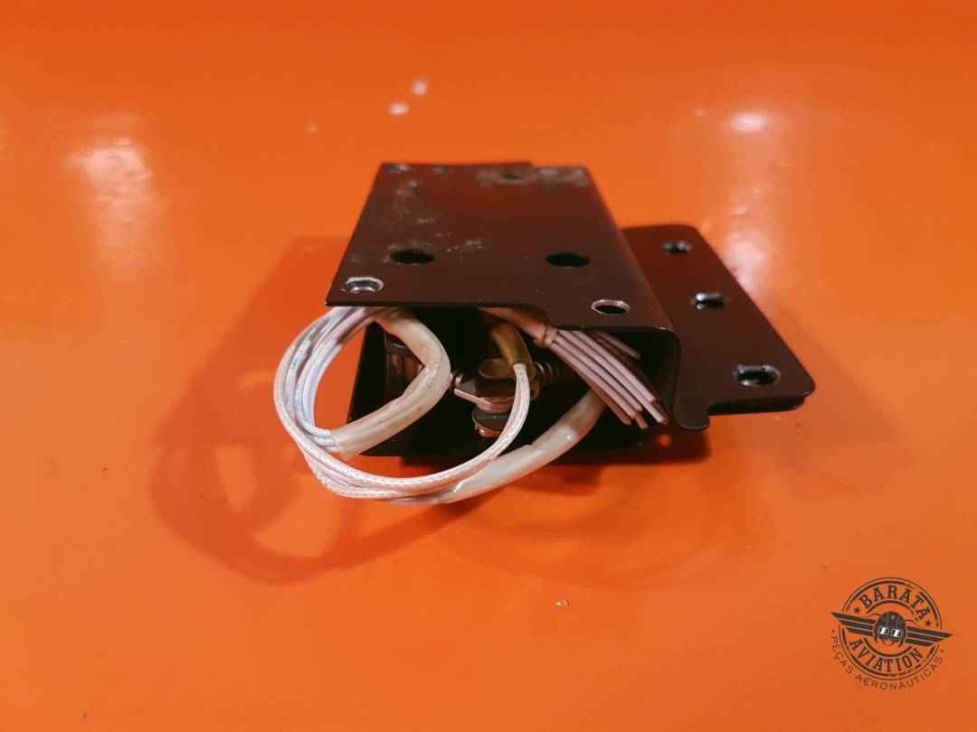 6608214-3 Lear Jet Switch Assy Fire Pull R/H