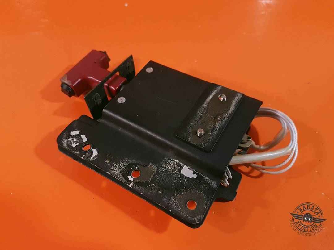 6608214-3 Lear Jet Switch Assy Fire Pull R/H
