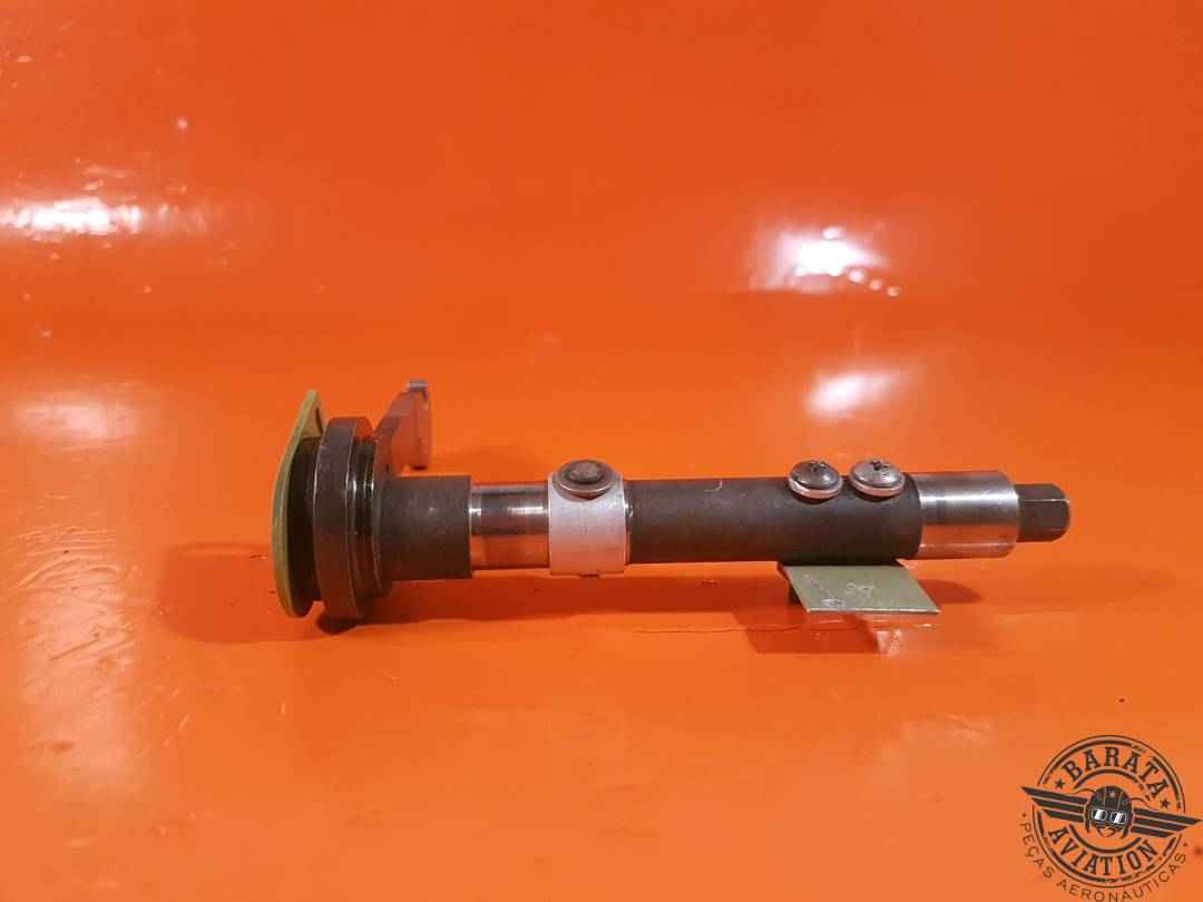 2411308-1 Learjet 31 Actuator Hook and Eccentric Assembly