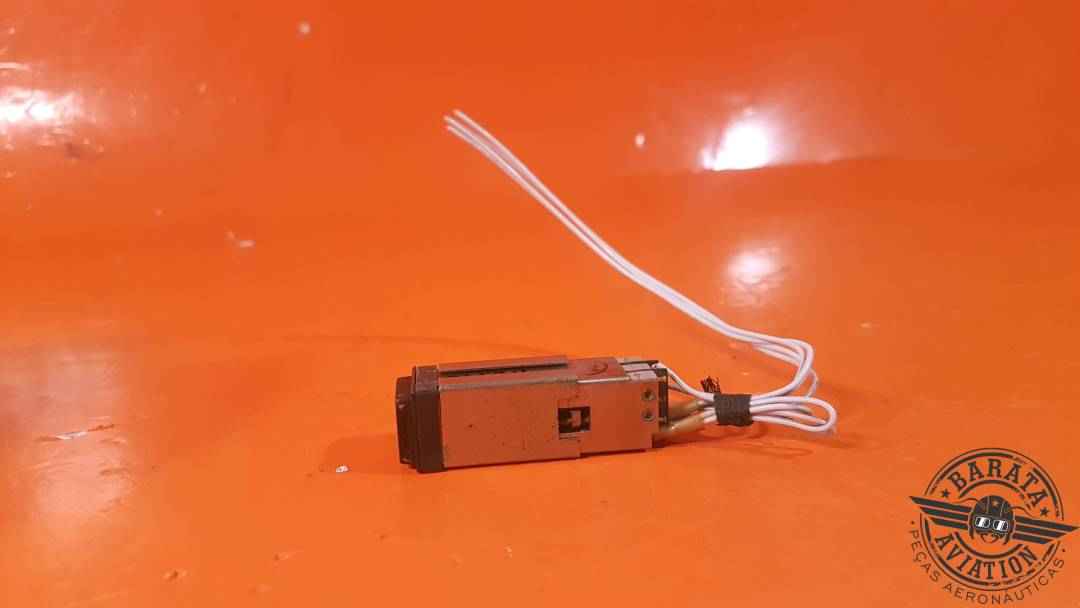 M22885/90 Optics Annunciator Switch