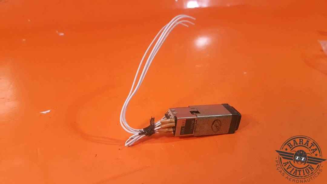 M22885/90 Optics Annunciator Switch