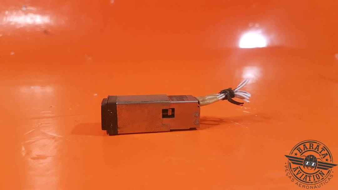M22885/90 Optics Annunciator Switch