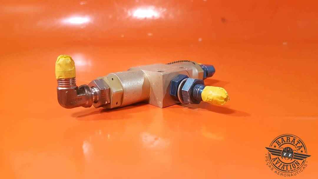 2SV0413 Gar-Kenyon Hydraulic Shuttle Valve Assy
