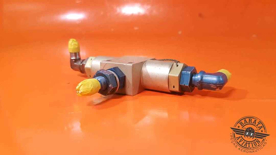 2SV0413 Gar-Kenyon Hydraulic Shuttle Valve Assy