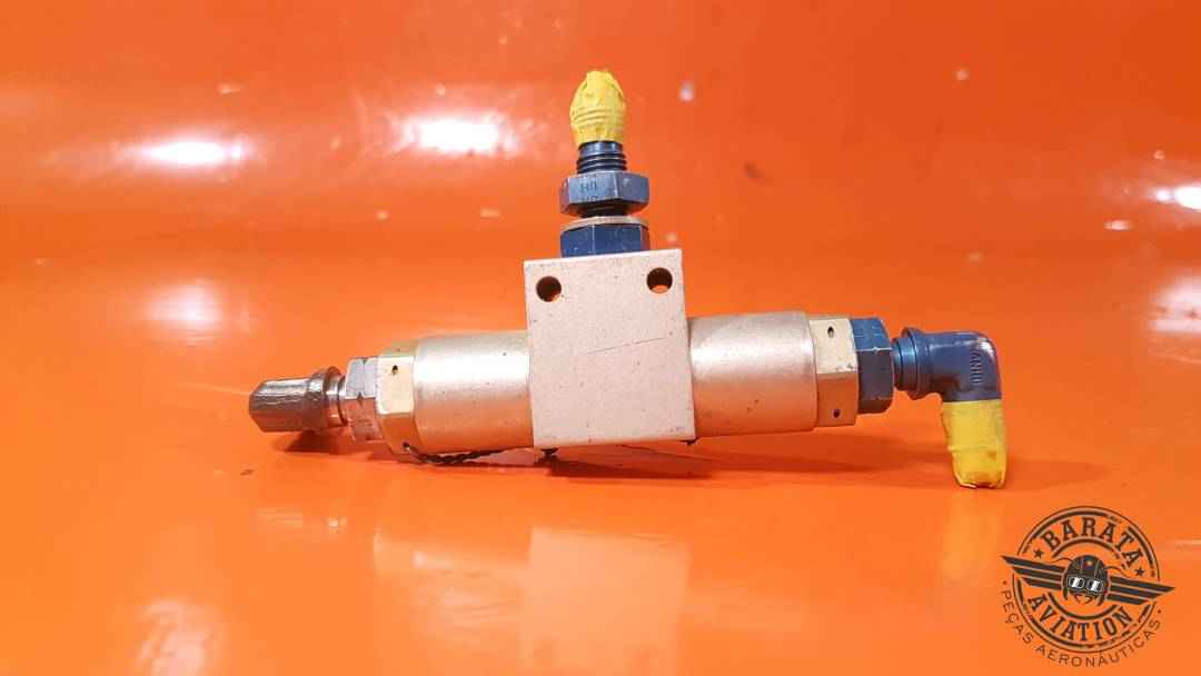 2SV0413 Gar-Kenyon Hydraulic Shuttle Valve Assy
