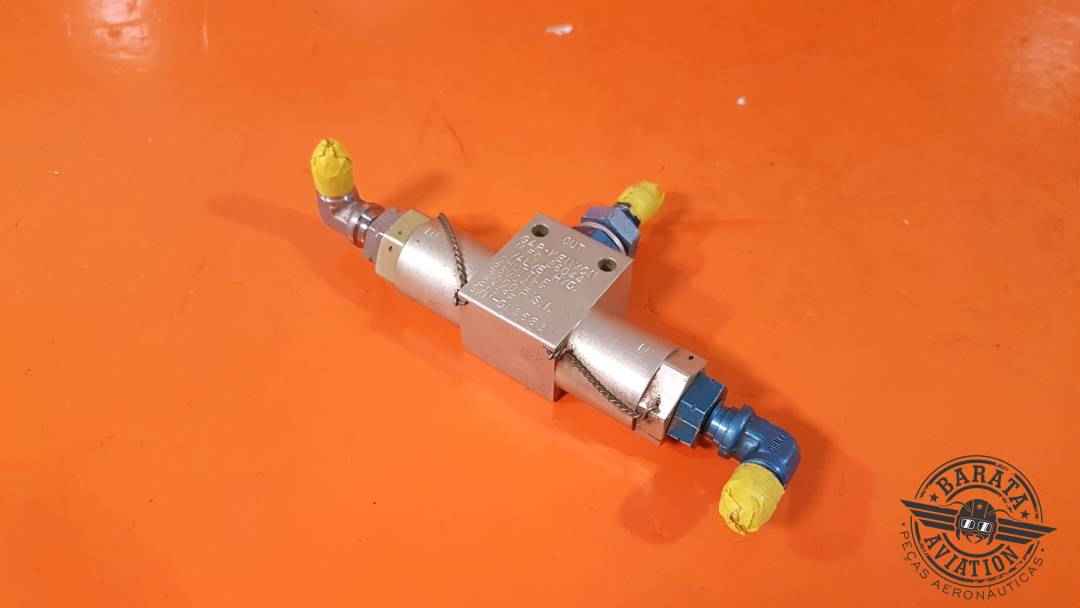 2SV0413  Gar-Kenyon Hydraulic Shuttle Valve Assy