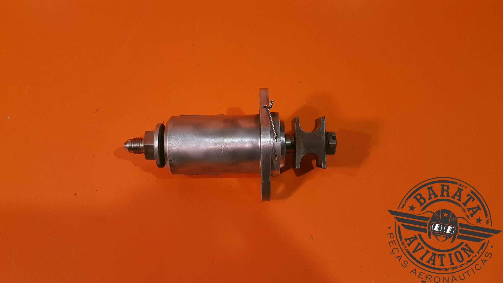 4953503-11 Dee Howard Latch Actuador Assy