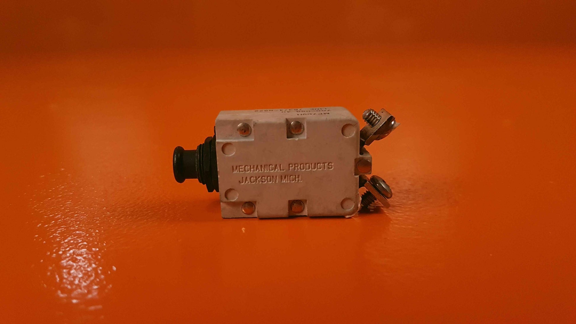 MP-709H Mechanical - Circuit Breaker