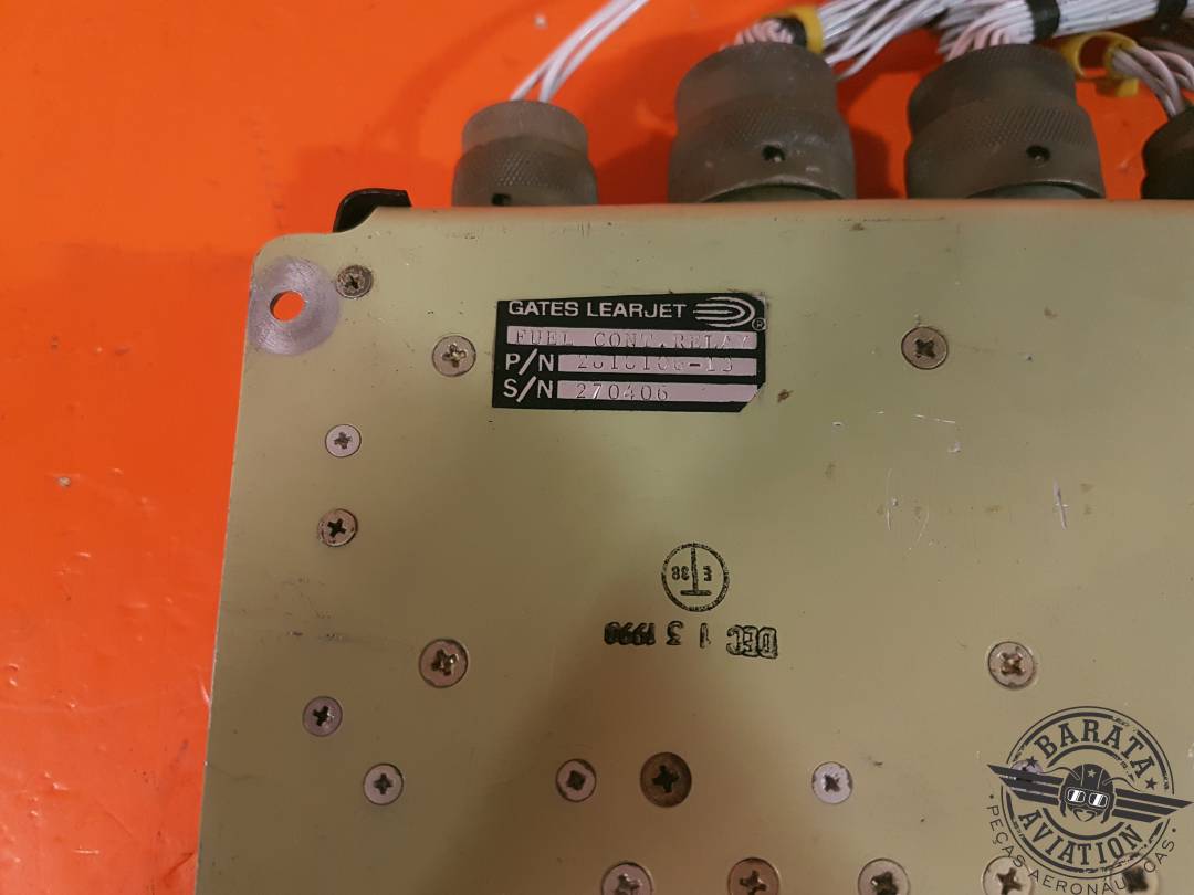 2818106-13 Caja de relés Gates Learjet - Control de combustible - Con conectores