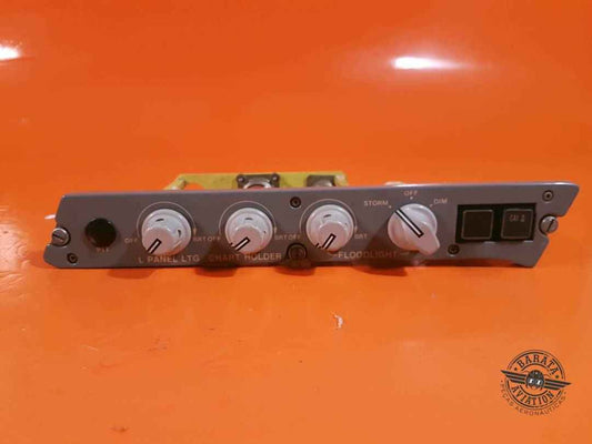 120-35577-025 Control de luz equipado con panel Embraer L/H