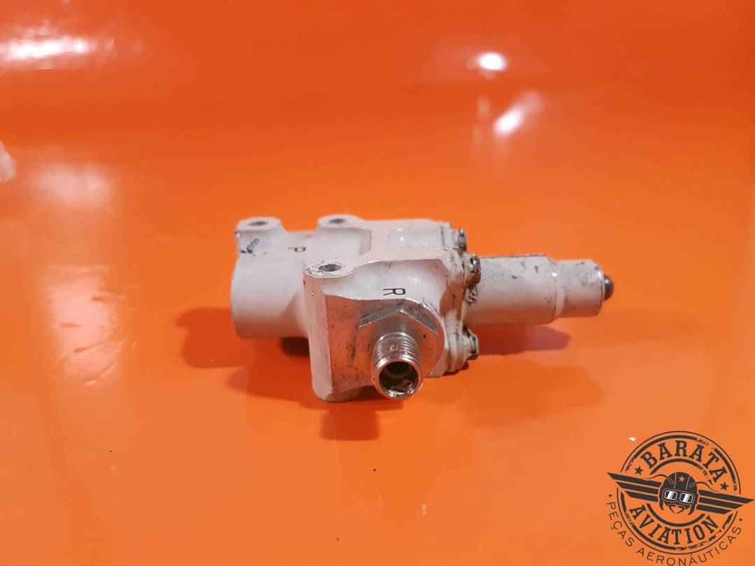 120-32943-001 Embraer Sequence Valve Assy - 3000 psi 
