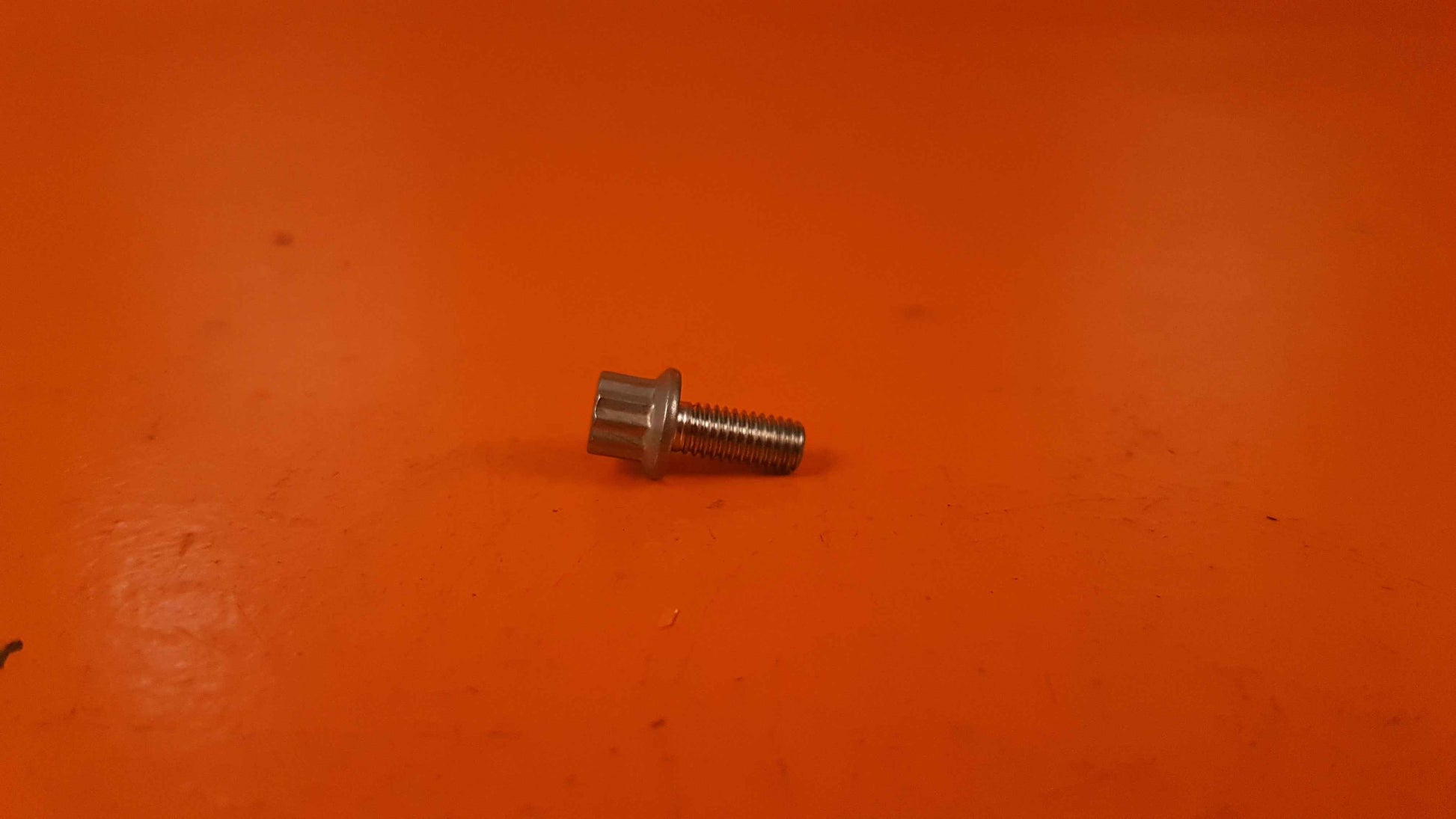 MS9556-05 Pratt & Whitney Bolt Double Hex Head