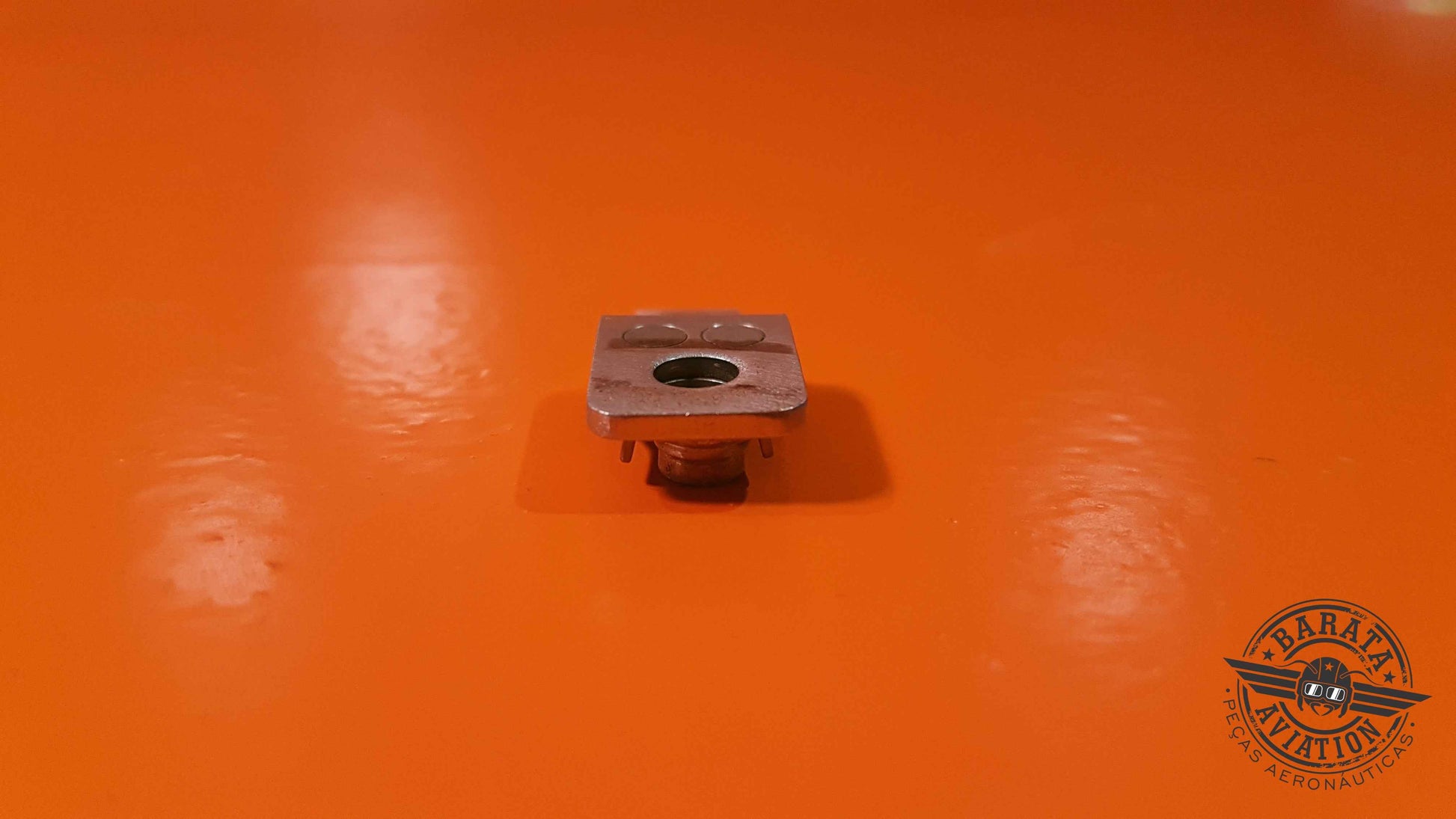 3052880-01   Pratt & Whitney Bracket Assy