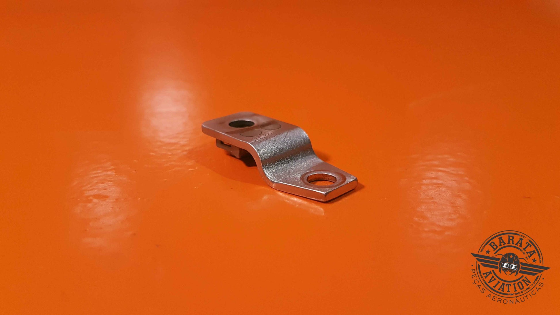 3052880-01   Pratt & Whitney Bracket Assy