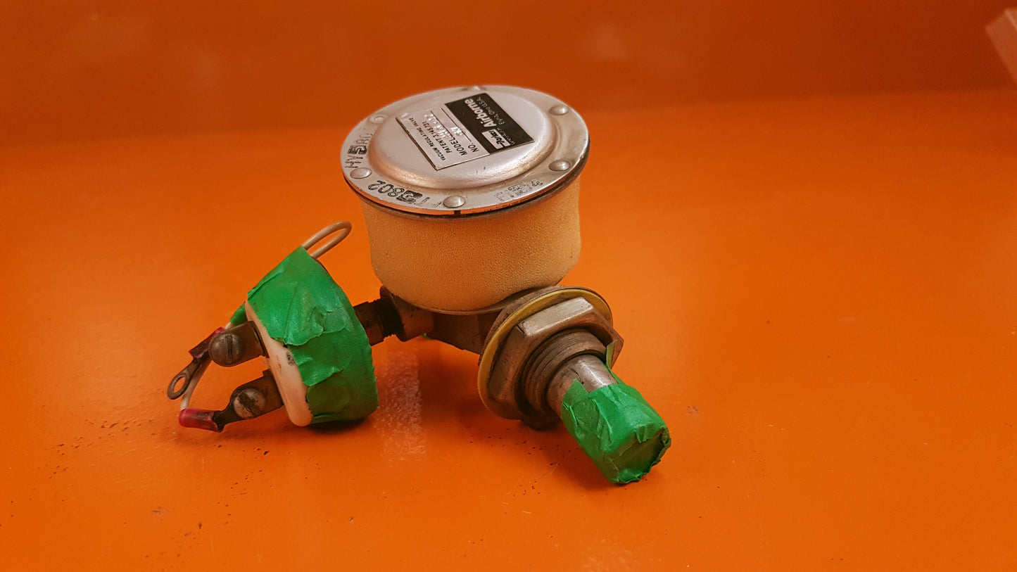 2H3-27 Airborne Vacuum Regulating Valve