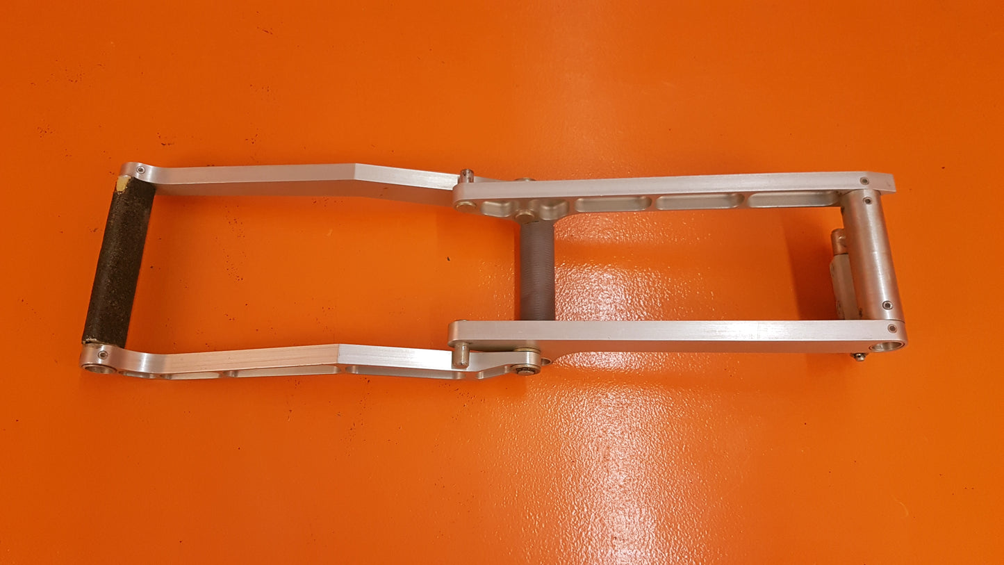 52-12-00-04 Pilot Door, Footstep