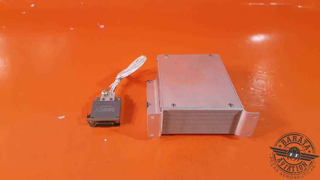 011-00960-00 Adaptador de compensación de piloto automático Garmin GTA-82 - 28 VCC - con conector