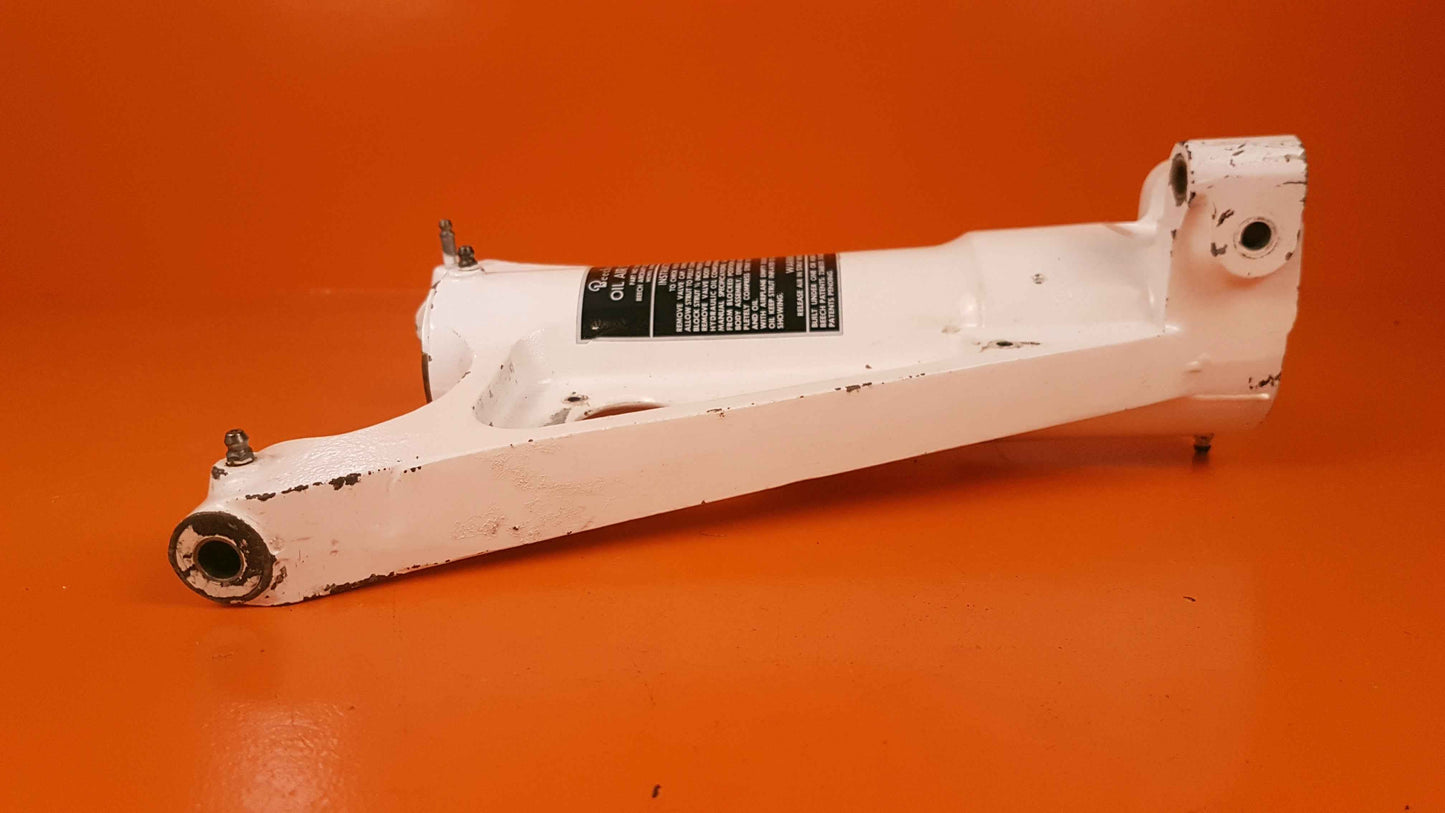 45-820096-17 Beech Nose Landing Gear Brace