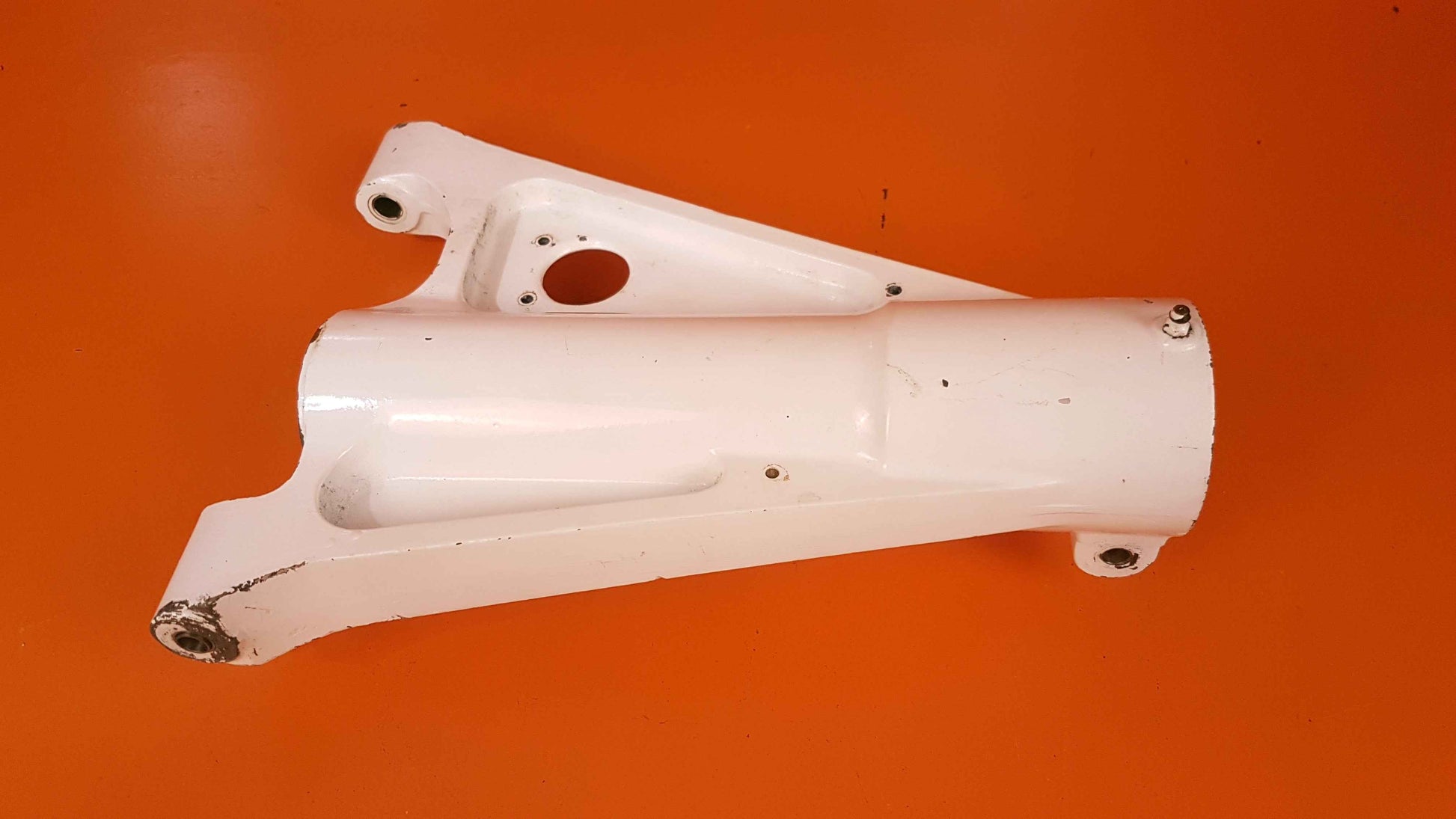 45-820096-17 Beech Nose Landing Gear Brace