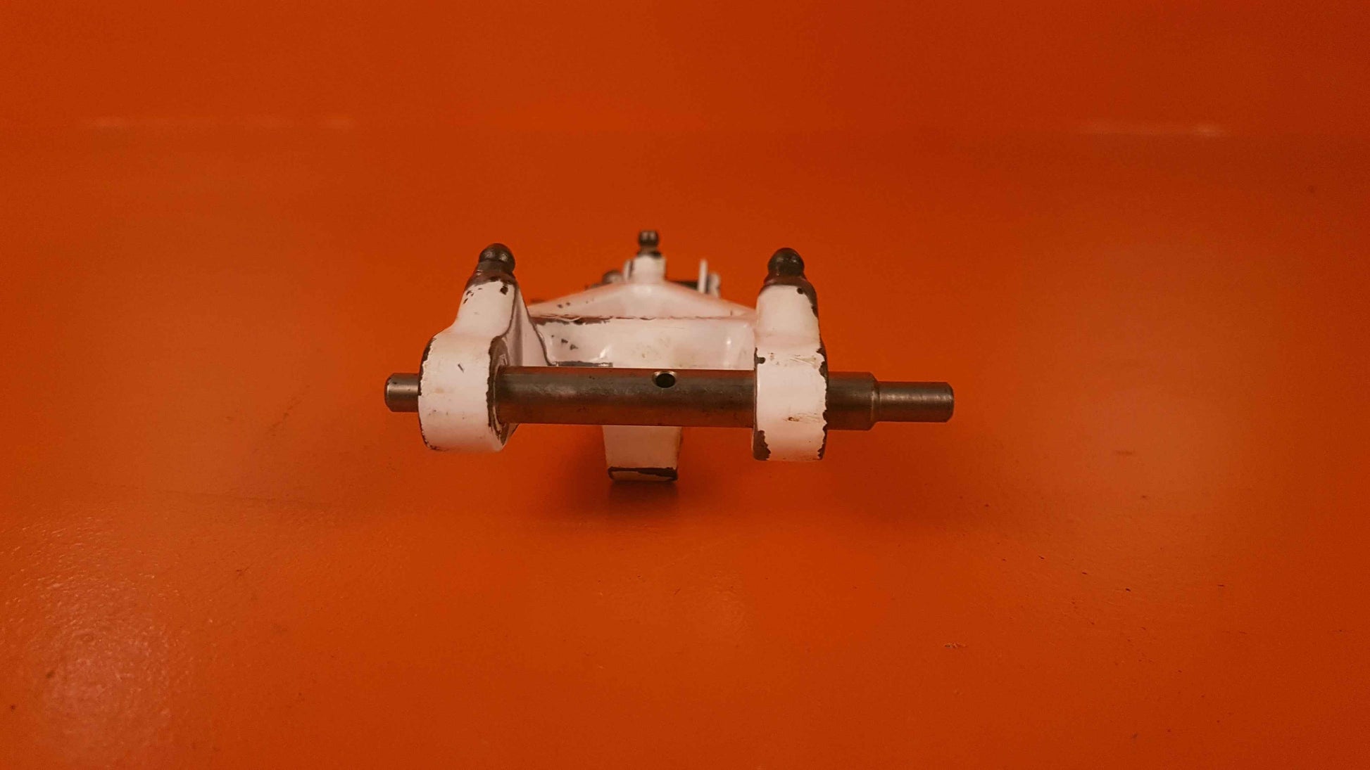35-825193 Beech Knee Assy-Nose Shock