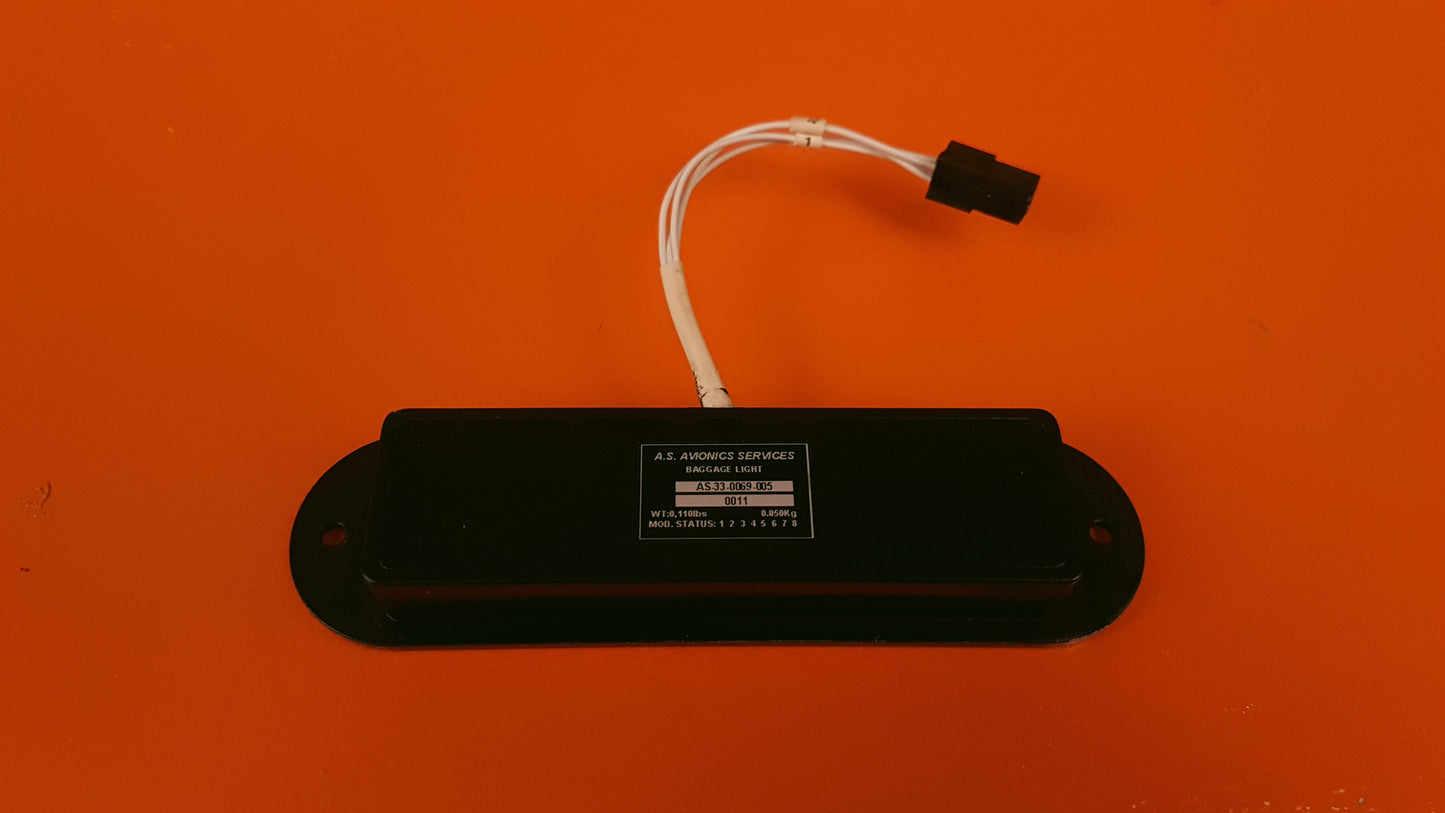 AS-33-0069-005 A.S. Avionics Baggage Light